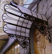 Навіси та козирки з полікарбонату